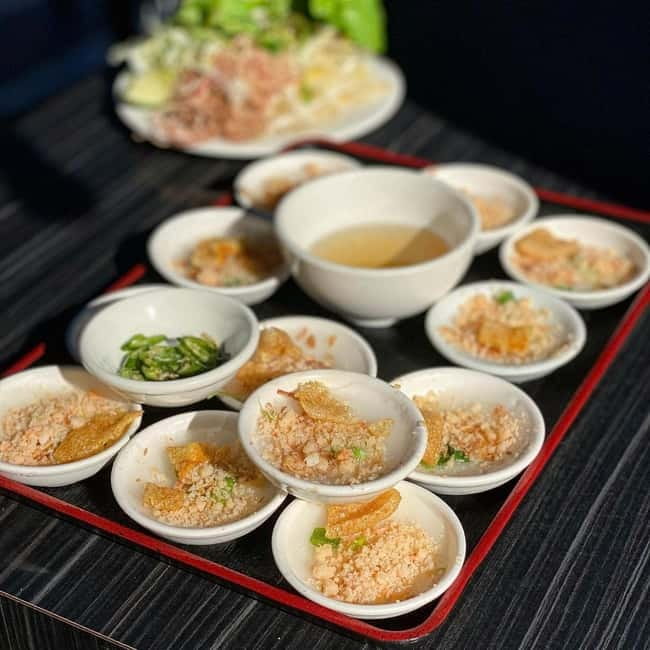 Eat like a local with a local - Walking Tour - Food quantity and how hungry you should be