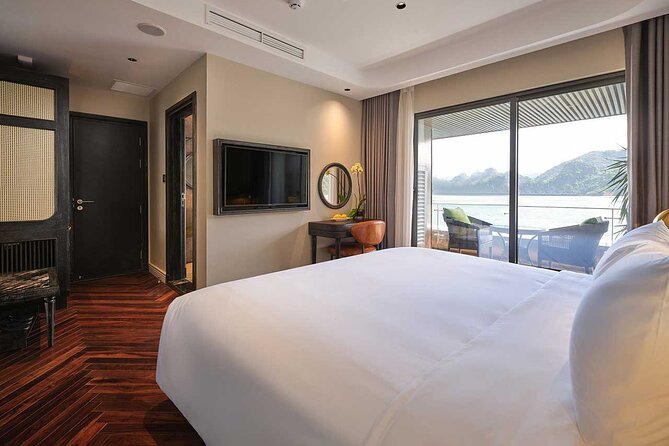 Elite of the Seas - 2d/1n - High-End class Halong Bay-Lan Ha Bay - Sunset party on the sundeck, plus dinner and night fun