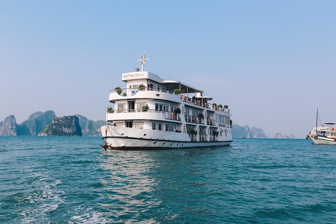 Elite of The Seas Cruise 2Days/1Night included Transfer Limousin - Door-to-door Hanoi comfort: the real value of the limousine transfer