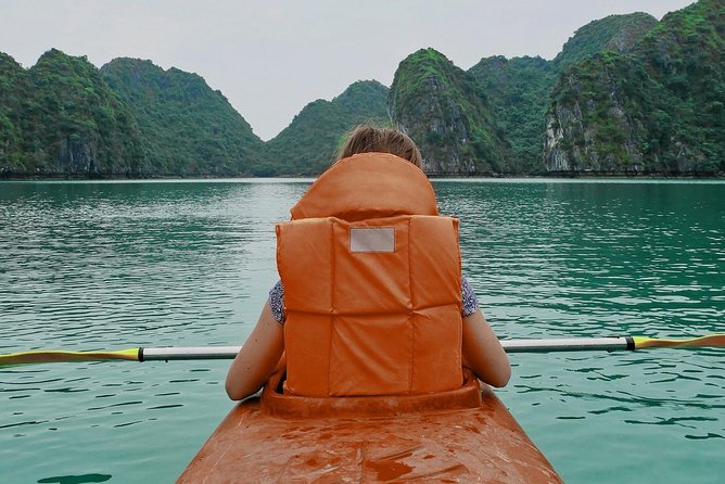 Excursion to Ha Long Bay with Titop Island and kayaking in Luon Cave - Cruising Ha Long Bay: Lunch, Rock Formations, and Real Time on the Water