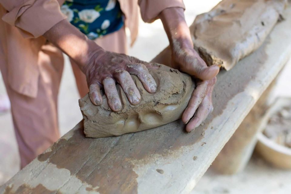 Experience Making Pottery with Local Craftsman in local home - What the class feels like in real life (based on the vibe people report)