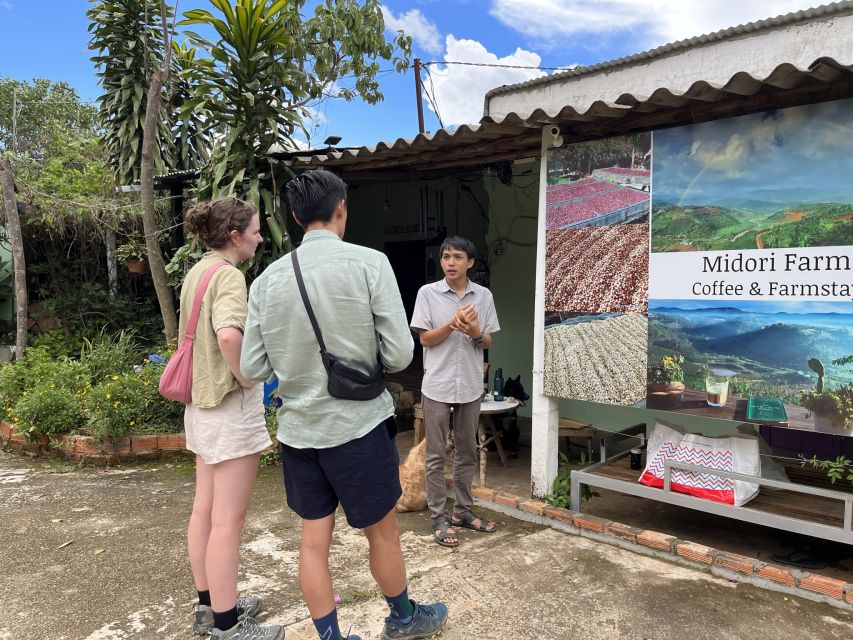 Experience specialty coffee with sustainable coffee farmers - The 5 Coffees You’ll Taste: Arabica, Robusta, and Processing Differences