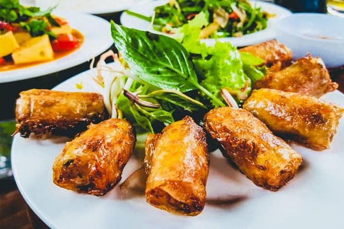 Experience Street Local Food Tour Hoi An - The group size that keeps it fun (not stressful)