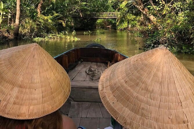 Explore Floating Market with Local People - Rice noodles “pizza” at the factory: watching rice become noodles