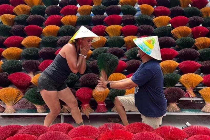 Explore Hanoi Incense Village Tour & Traditional Crafts - Chuong Village and nón lá: the 300-year conical hat story