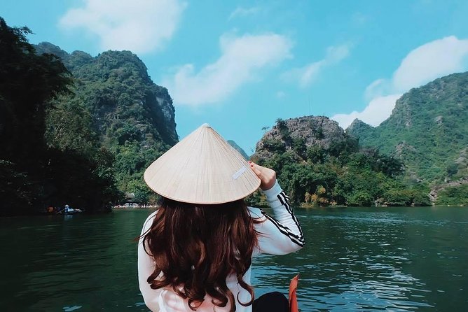 Exploring Bai Dinh Pagoda -Trang An -Mua Cave with Buffet Lunch 1 Day From Hanoi - Lunch in Ninh Binh: buffet value, and the one thing to manage