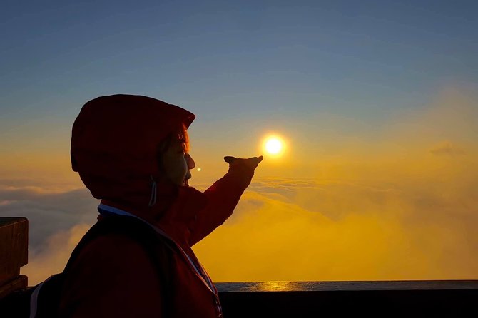 Exploring Fansipan: A 2-Day, 1-Night Trekking Adventure - Food on the trek: included meals, base camp basics, and bottled water