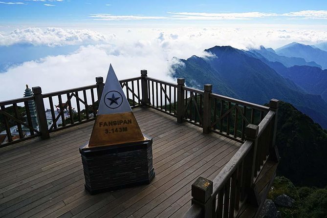 Fansipan Peak And Cat Cat Village In 2D1N From Hanoi - Sapa at night: dinner plus a couple hours to be spontaneous