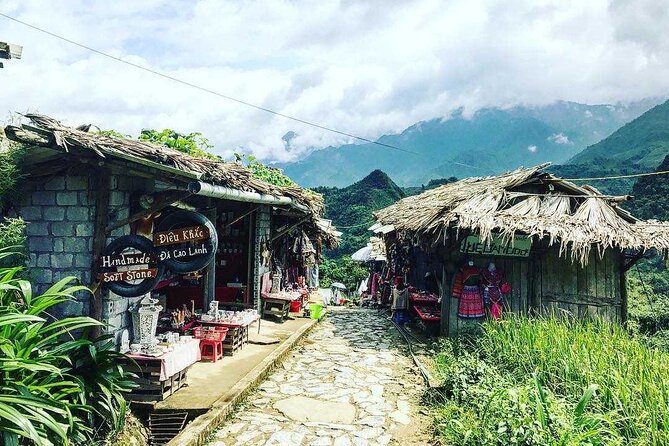 Fansipan Peak And Cat Cat Village In 2D1N From Hanoi - Day 2: breakfast, cable car station transfer, then Fansipan’s 600 steps
