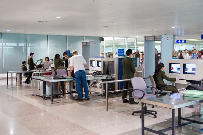 Fast Track VIP Service Tan Son Nhat Airport (Ho Chi Minh-Vietnam) - The trade-offs: what you should not expect