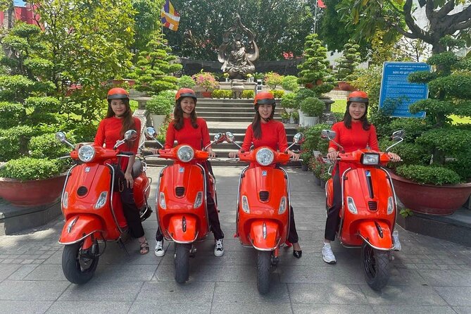 Female Riders Vespa Night Street Food + Train Street food 4 Hours - Stop 5 at Ba Đình Square: the big lake wow factor