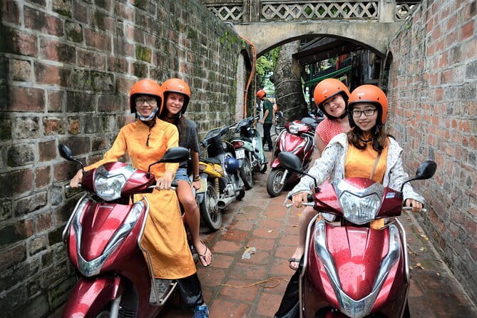 Flavors of Hanoi A Jeep Tour for Food Lovers - Ceramic Road to Long Biên Bridge: The Night View That Makes the Jeep Worth It