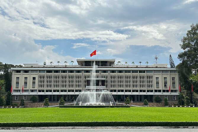 [Free E-sim] Half Day Guided Tour in Ho Chi Minh City - Stop 4: War Remnants Museum—facts, emotion, and your energy level