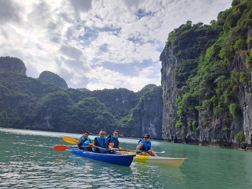 From Ha Noi - Fullday Trip Ha Long Bay - From Hanoi to Tuan Chau Marina: the day starts with a real pickup