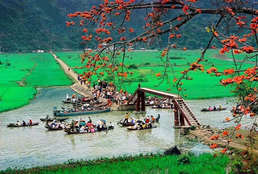 From Ha Noi: Perfume Pagoda & Quang Phu Cau Incense Village - Huong Tich Cave: the pilgrimage highlight