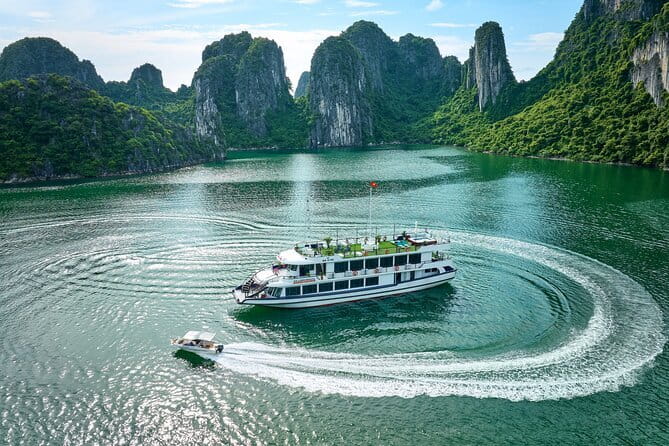 From Hanoi: 1-Day Halong 5-Star Cruises with Big & Small Groups - Key things that make this Halong cruise day tour work