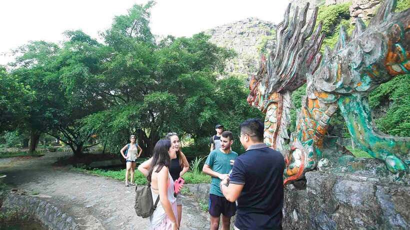 From Hanoi: 1-Day Ninh Binh Highlights Tour with Lunch - The AC bus, the pickup reality, and your timing expectations