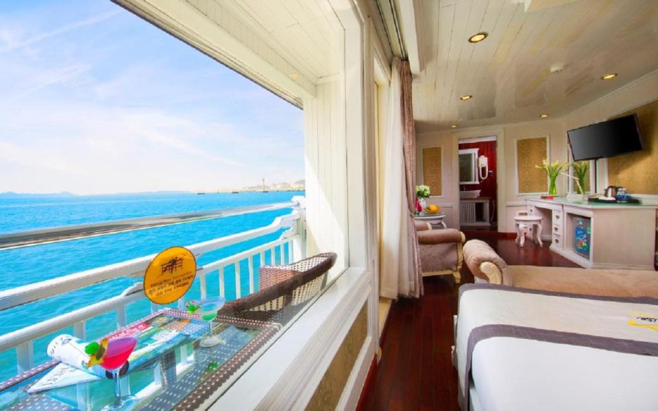 From Hanoi: 2-Day Bai Tu Long Bay Luxury Cruise with Jacuzzi - Day 1: Cong Do in summer vs Vung Vieng in winter