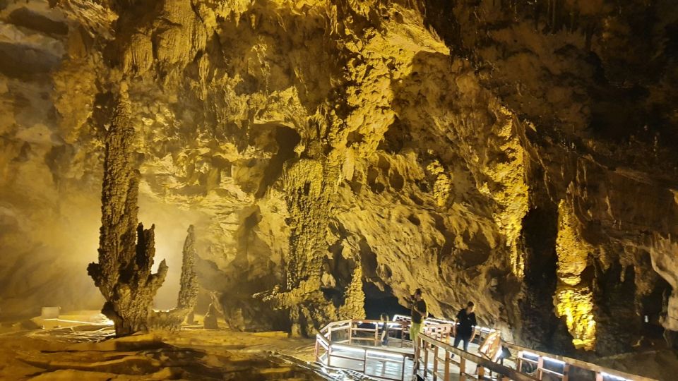 From Hanoi: 2-Day Ban Gioc Waterfall Tour - Food and water: what’s included, what you’ll likely pay for