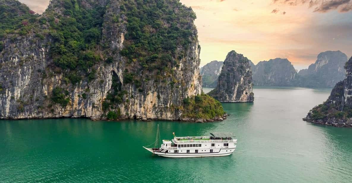 From Hanoi: 2-Day Ha Long Bay Boat Tour - From Hanoi Old Quarter to Tuan Chau: the first leg