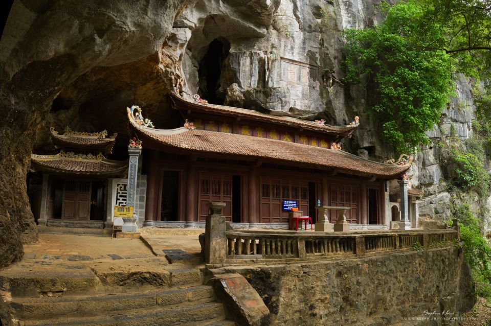 From Hanoi: 2-Day Ninh Binh Tour with Accommodation & Meals - Tam Coc on land and on water: limestone cliffs from two angles