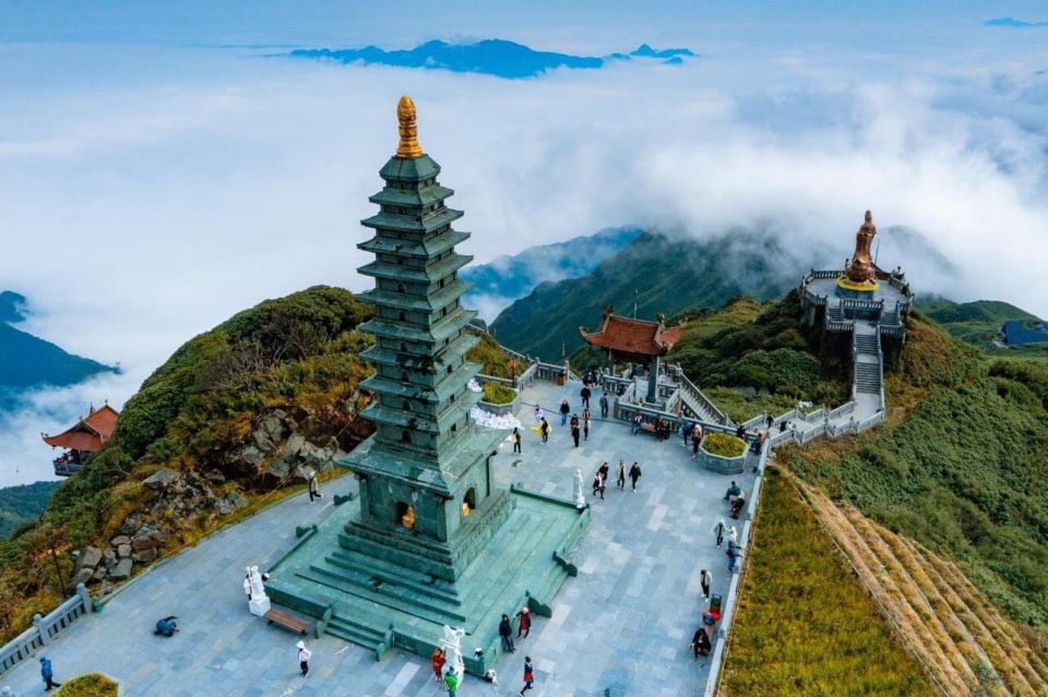 From Hanoi: 2-Day Sapa, Fansipan, and Muong Hoa Valley Tour - H2: The Hanoi-to-Sa Pa start at 6:30 and the ride reality