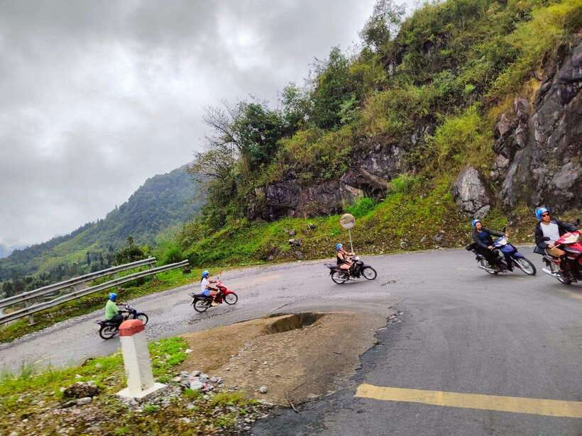 From Hanoi: 3-day Ha Giang Loop - Small group - Day 1 (About 120 km): Road of Happiness to Heaven’s Gate and Du Gia