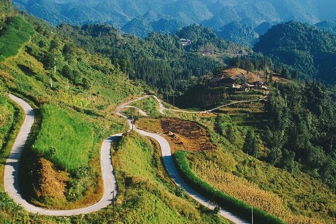 From Hanoi: 3 Day Motorbike Ha Giang Loop Tour - How the guide and small-group setup changes the experience