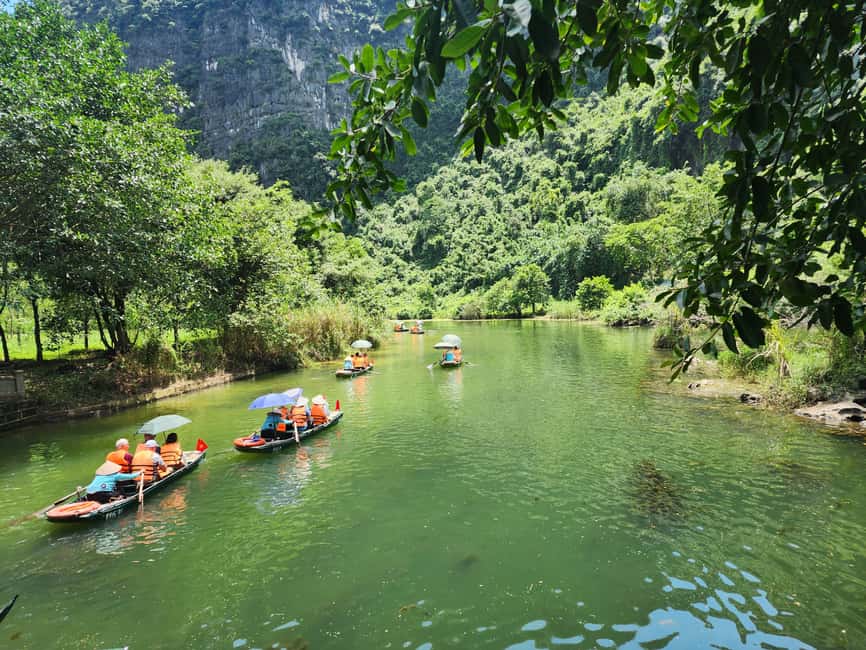 From Hanoi: 3-Day Trip to Ninh Binh with Ha Long bay Cruise - Day 1: Hoa Lư Ancient Capital, Tam Coc Bamboo Boat, and the Mua Cave Stair Push