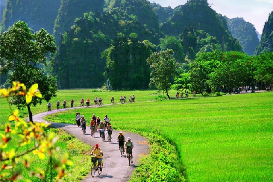 From Hanoi: 3-Day Trip to Ninh Binh with Ha Long bay Cruise - Day 2 Shore-Time Choices: Beach or Caves, and Why Weather Matters Here