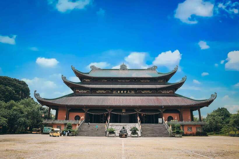 From Hanoi: Bai Dinh, Trang An Mua Cave - A Scenic Day Tour - A small bonus you might get: Mua Lua option