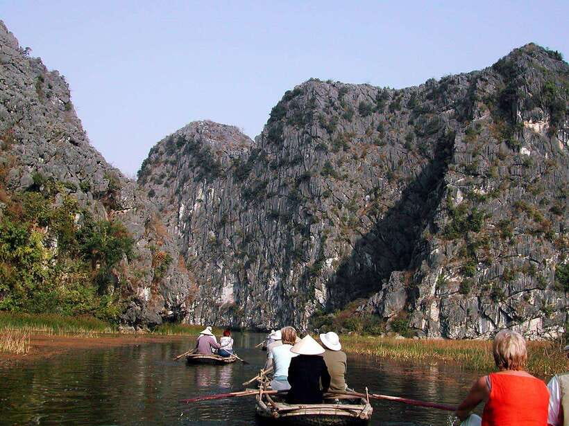 From Hanoi: Bai Dinh, Trang An Mua Cave - A Scenic Day Tour - The Mua Cave viewpoint: 500 steps for panoramic rewards