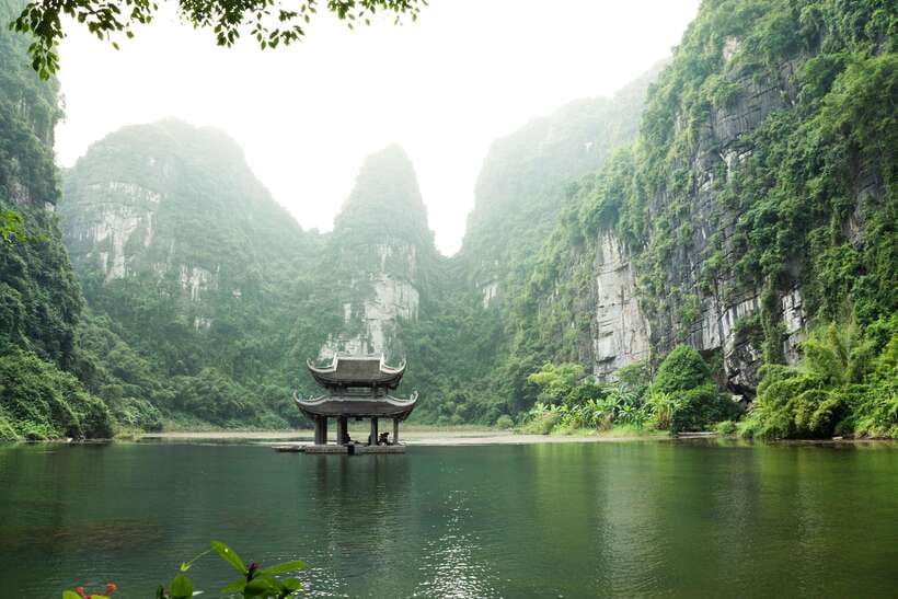 From Hanoi: Bai Dinh, Trang An Mua Cave - A Scenic Day Tour - Who this tour fits best