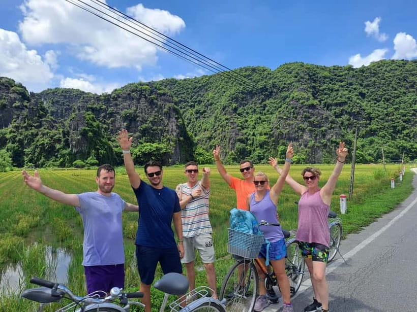 From Hanoi: Bai Dinh,Trang An and Mua Cave Trip - Trang An UNESCO: the boat ride through tunnel caves is the main reason to go