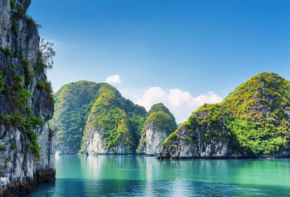 From Hanoi: Explore Ha Long Bay In Full Day - Seafood lunch on board: eating well with views on both sides