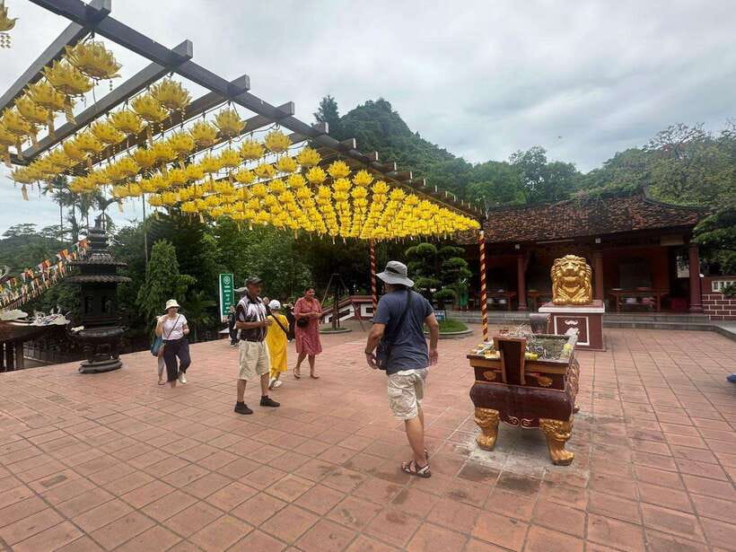 From Hanoi: Full-Day Perfume Pagoda Group Tour with Lunch - Getting out of Hanoi (Old Quarter) on a set schedule