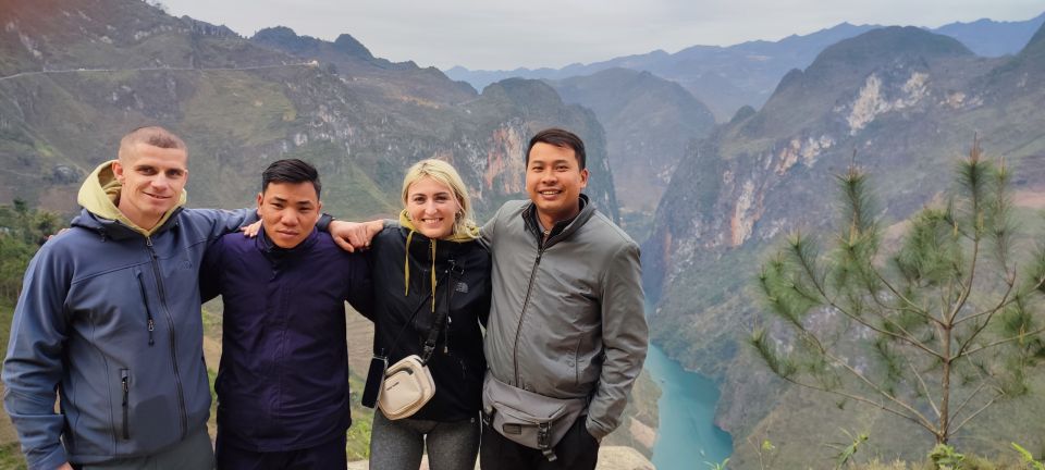 From Hanoi: Ha Giang Loop 3-Day Self-Driving Motorbike Tour - Day 1: Bac Sum Pass, Heaven Gate, and Dong Van at night