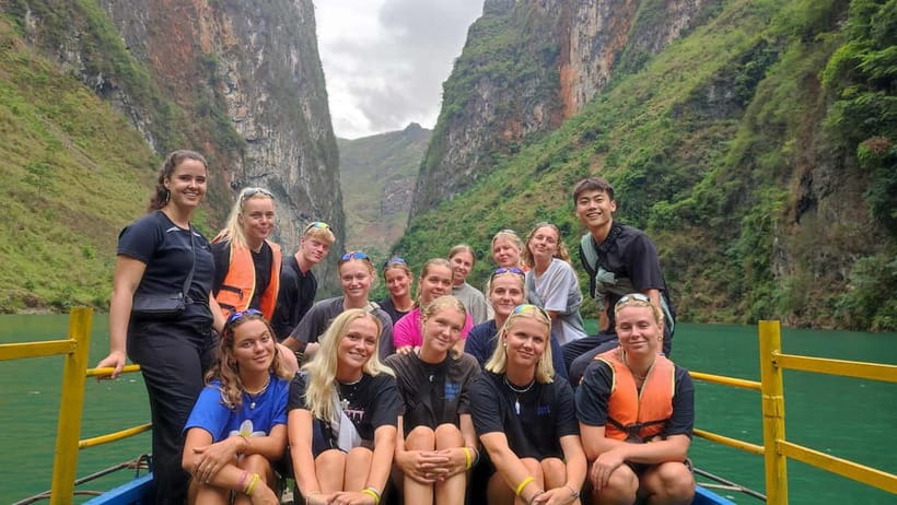 From Hanoi: Ha Giang Loop Motorbike Tours 3-Days 2-Nights - Day 2: Ma Pi Leng Pass + Sky Path, then the Nho Que River cruise