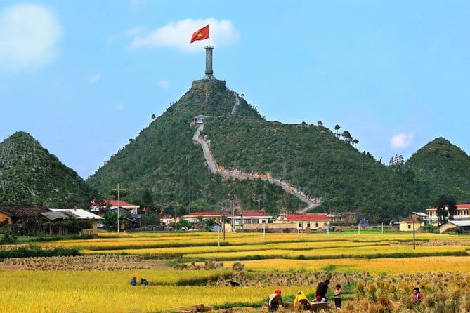 From Hanoi: Ha Giang Loop Tour 3 Nights 2 Days with Motorbike/Car - Getting to Ha Giang: pickup in Hanoi and the overnight travel rhythm