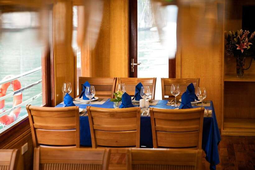 From Hanoi: Ha Long & Lan Ha Bay 2-Day Cruise with Meals - Happy hour and dinner: local food with a Western-friendly setup