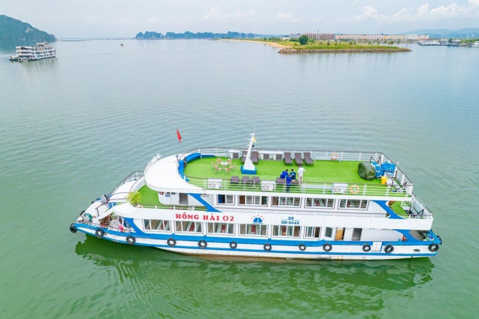 From Hanoi: Halong Bay 1 Day Trip Visit Cave, Island, Kayak - Leaving Hanoi at 8:30-9:00: The rhythm of the day