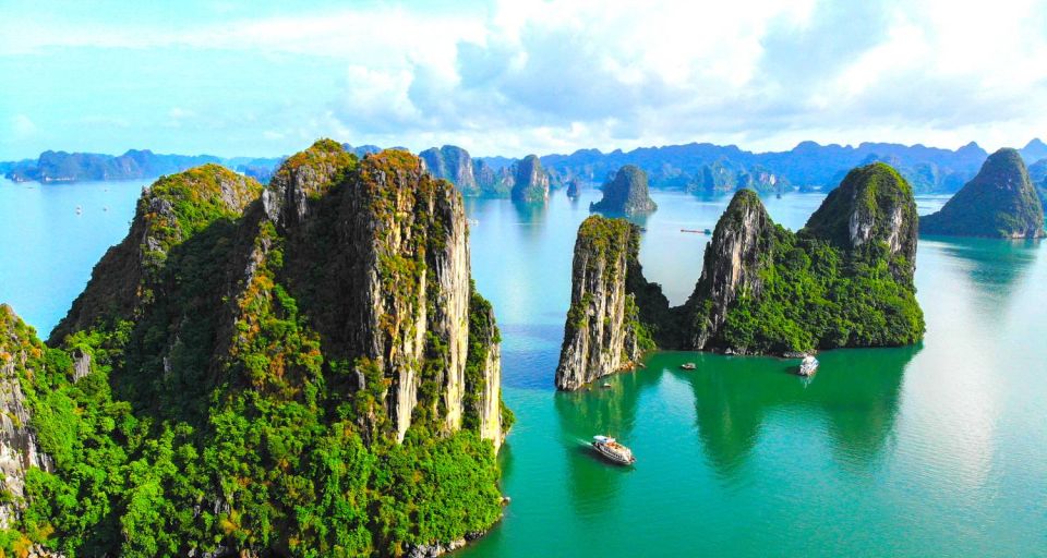 From Hanoi: Halong Bay Day Trip with Lunch and Transfers - Key things you’ll notice right away