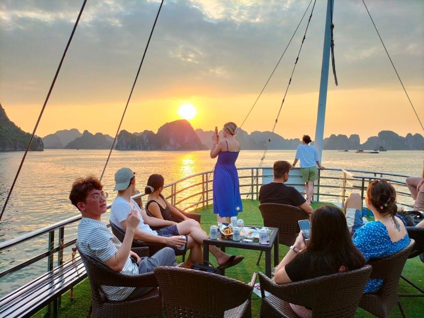 From Hanoi: Halong Bay Deluxe Cruise Day Trip - Food, vibes, and the long-day logistics you should plan around