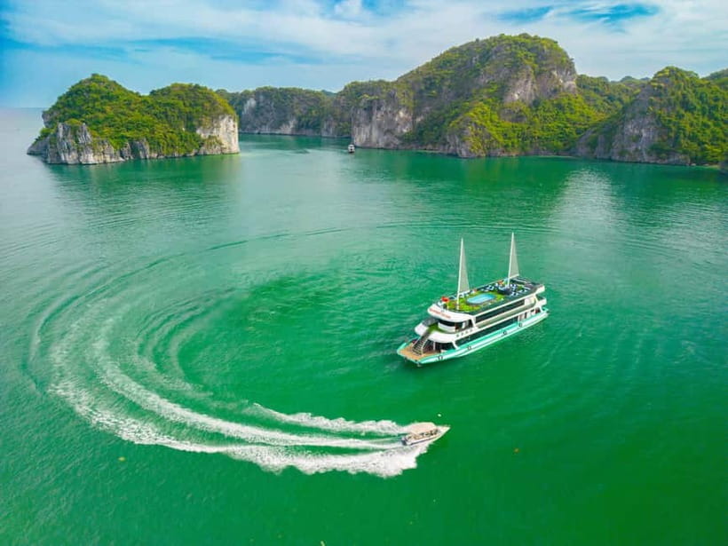 From Hanoi: Halong bay Luxury tour on 5 star cruise - The big-day logistics: crowds, a shop stop, and how to handle them