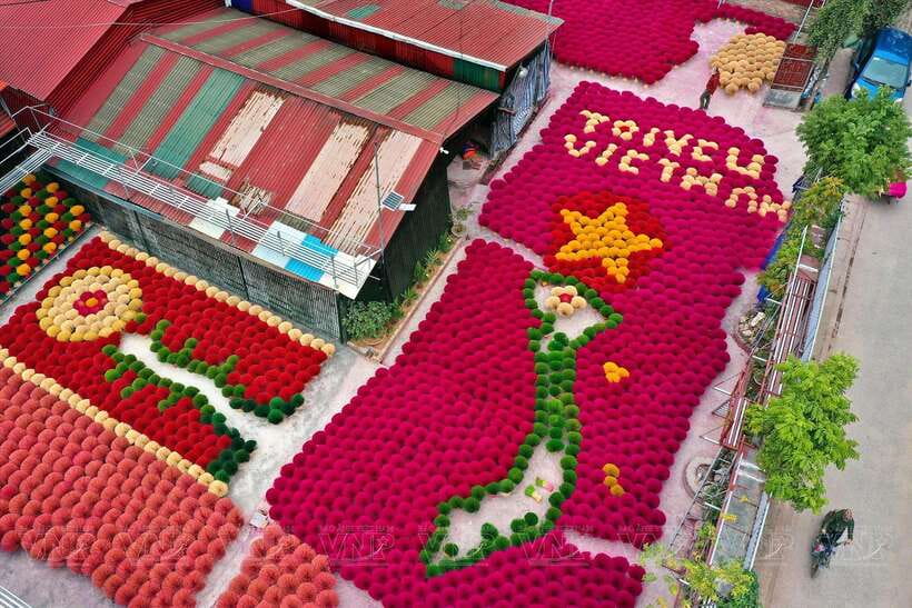 From Hanoi: Incense Village & Train Street Small Group Tour - Small group comfort, punctual pickups, and private options