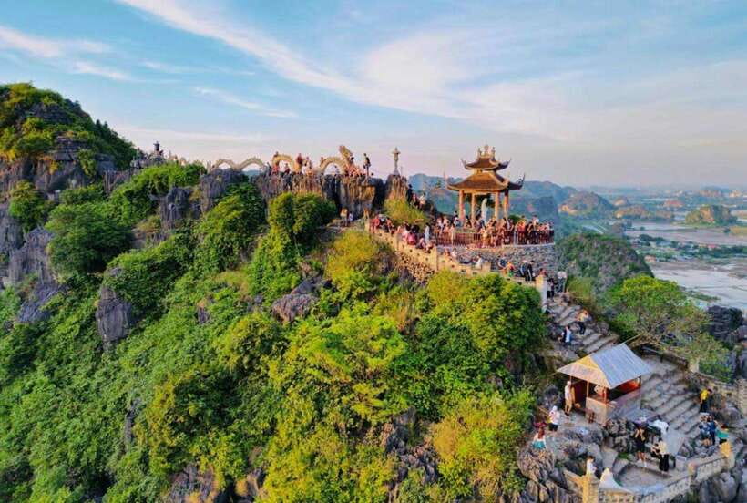 From Hanoi: Ninh Binh, Bai Dinh, Trang An and Mua Cave Trip - Mua Cave: Almost 500 Steps to Tam Coc Views
