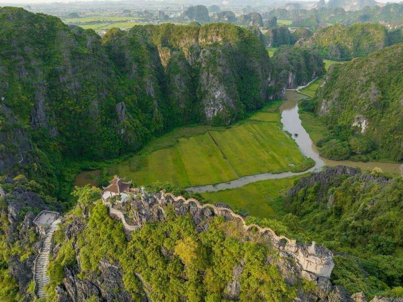 From Hanoi: Ninh Binh- Hoa Lu-Tam Coc- Mua Cave- Highlight - Mua Cave and Lying Dragon Mountain: The Climb That Makes the Day Pay Off