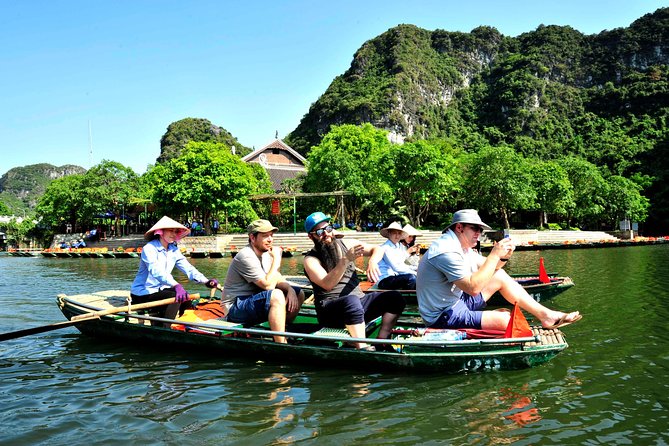 From Hanoi: Ninh Binh Tour Highlights - Transfer & Buffet Lunch - Trang An Grottoes or Tam Coc: the boat ride that does the heavy lifting