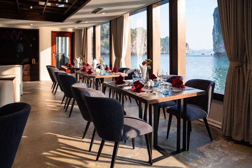 From Hanoi or Halong: Halong Bay Day Cruise - Tuan Chau to Jade Sails: Speedboat transfer and first bay views