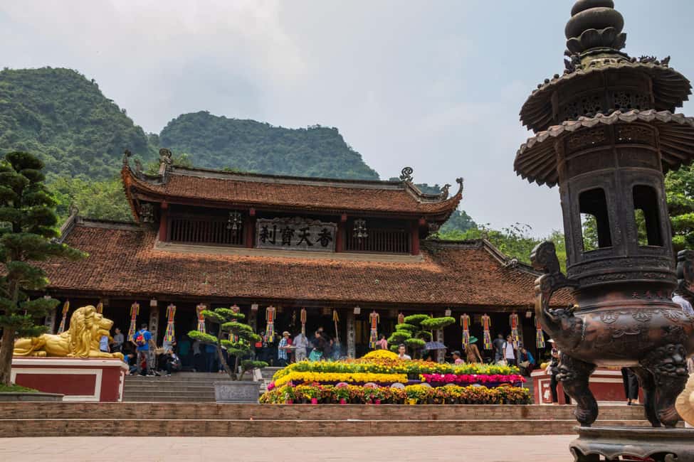 From Hanoi: Perfume Pagoda Tour and Yen Stream Boat Ride - Perfume Pagoda: temple complex time, not just one point on a map